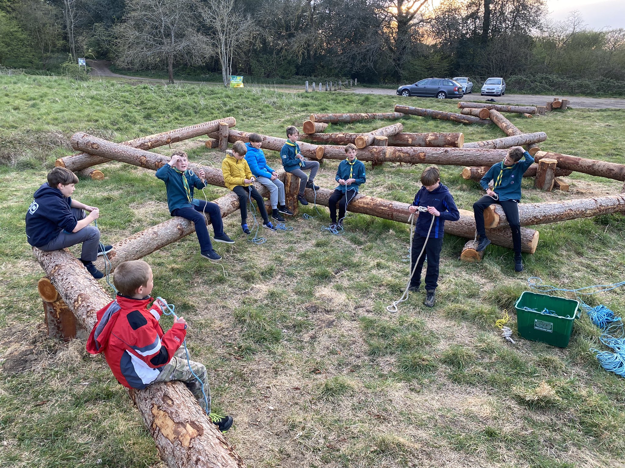 Shalford Scouts tieing knots